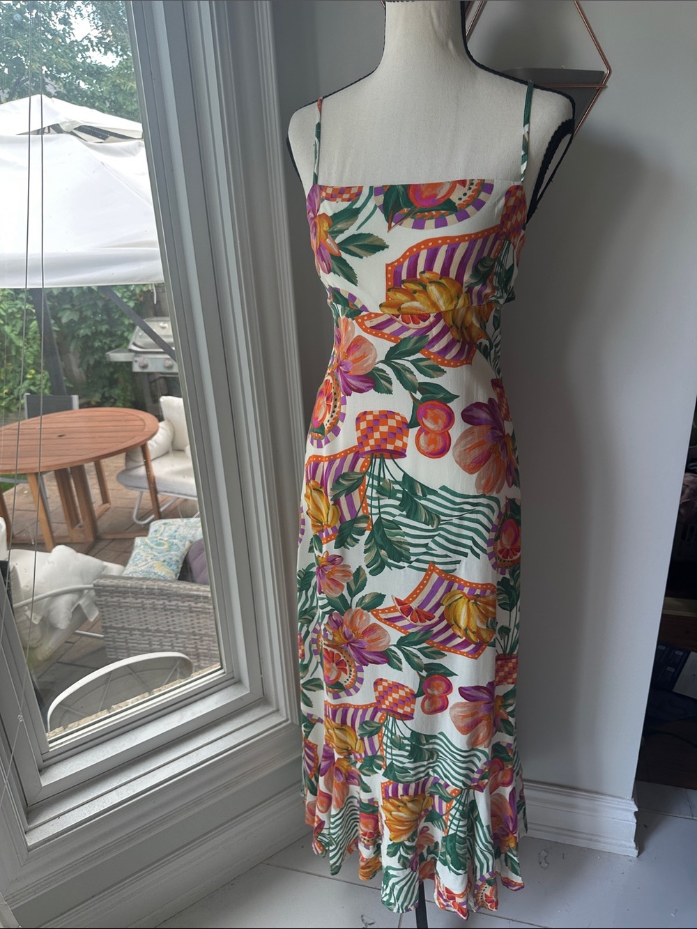 PAPER HEART Floral Tropical Maxi Dress Low Back Tie White Pink Red Green Medium